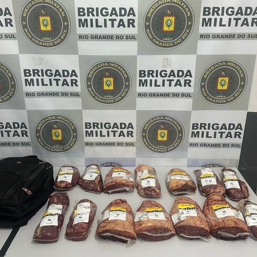 Dupla de mulheres é presa em Caxias do Sul furtando 15 kg de picanha e costela.