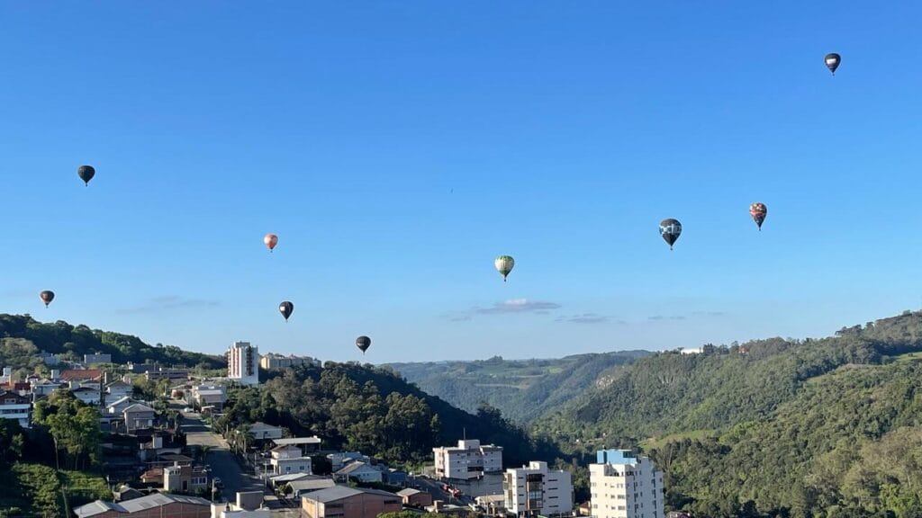 Festival de Balonismo em Bento Gonçalves começa nesta sexta.