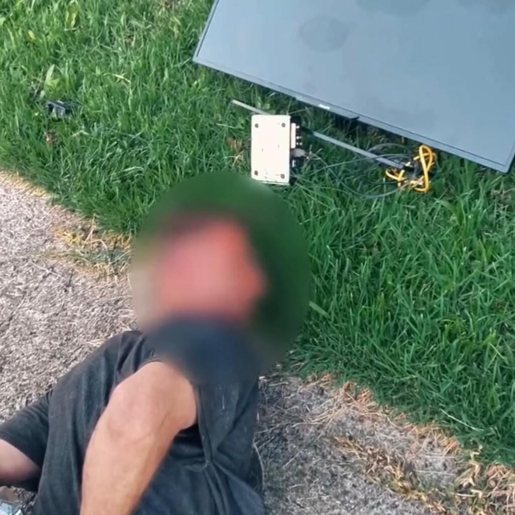 Homem carregando televisão é preso pela GCM em Bento Gonçalves.
