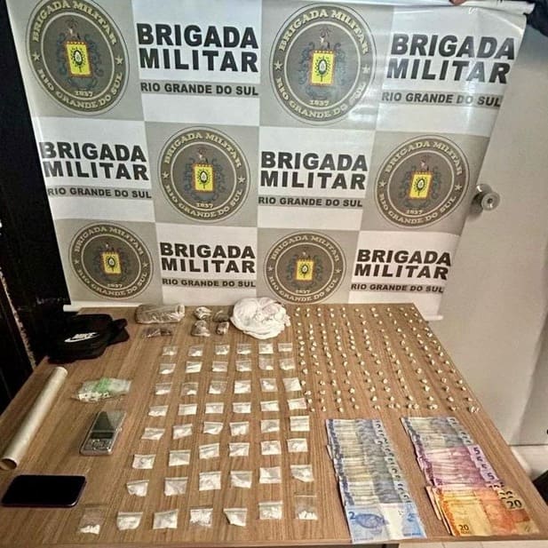 Homem de 20 anos preso no bairro Aparecida em Bento Gonçalves.