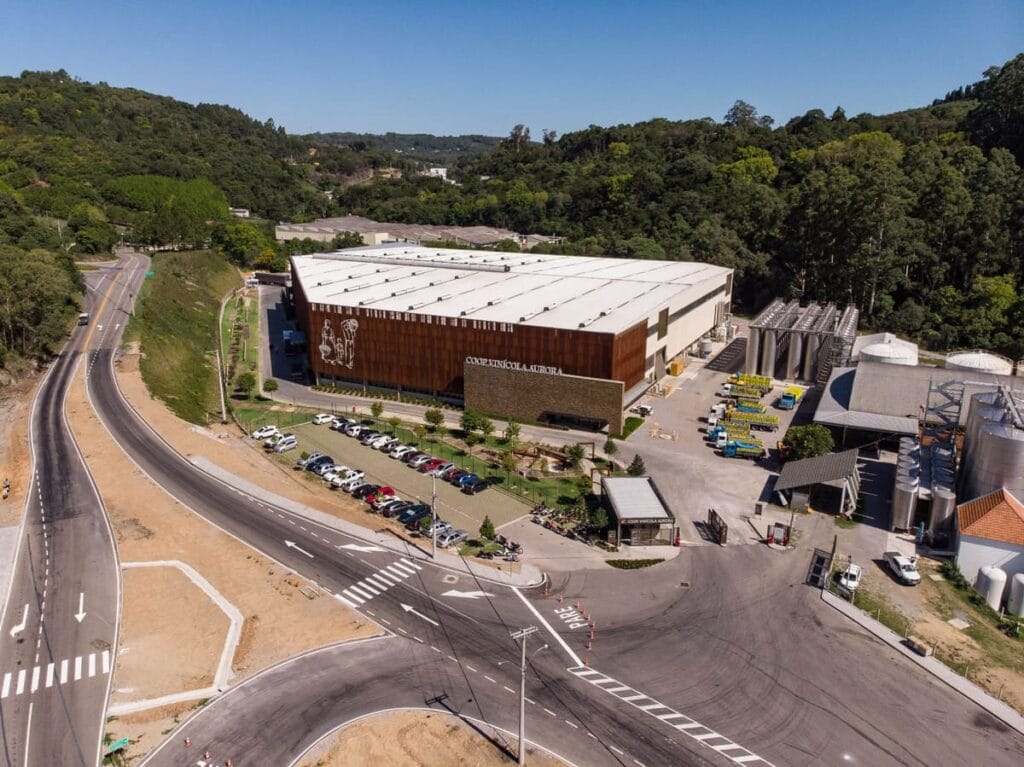 Vinícola Aurora está entre as 100 maiores empresas do Rio Grande do Sul.