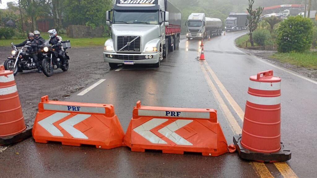 BR-470 é liberada na Serra das Antas.