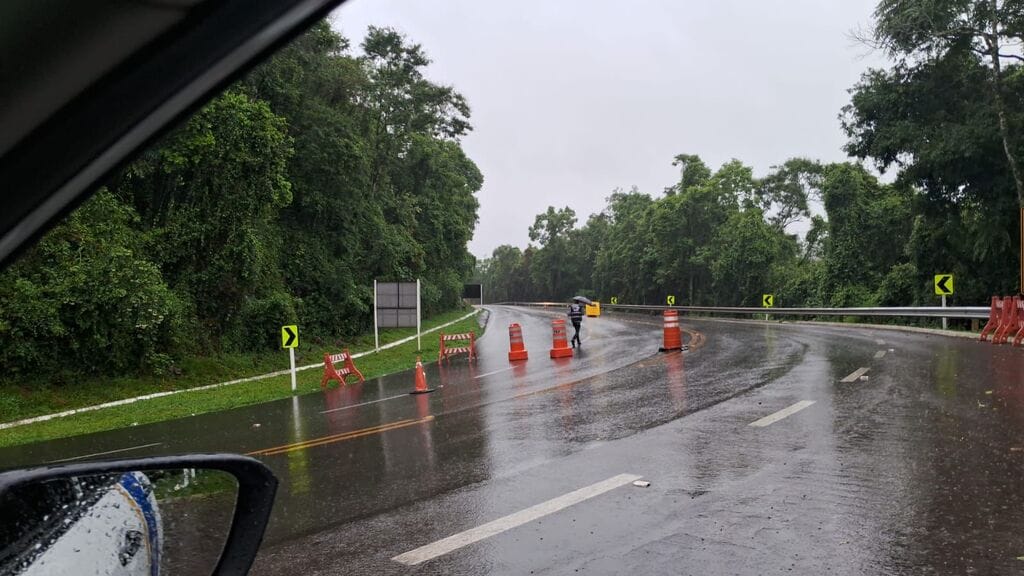 BR-470 na Serra das Antas está interditada.