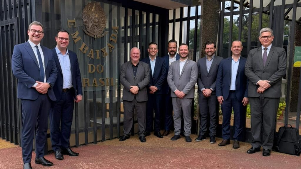 Comitiva de Bento Gonçalves busca fortalecer relações comerciais no Paraguai.