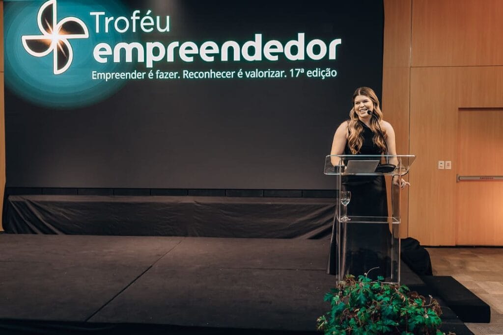 Raiana Coelho Sobirai assume a diretoria do Sindijovem Regional Bento no biênio 2026-2027.