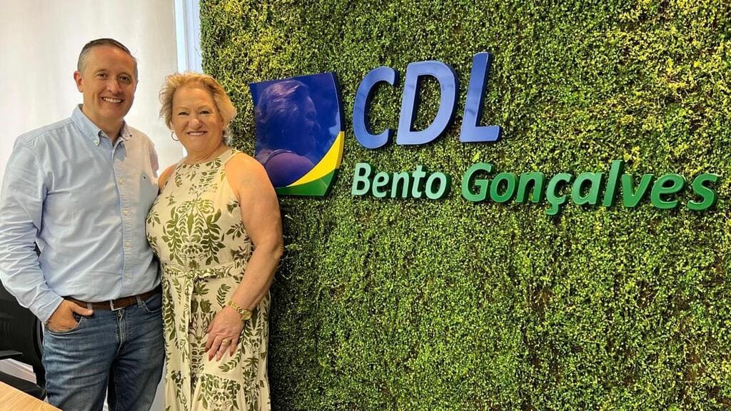 Helenir Bedin volta à presidência da CDL-BGL.
