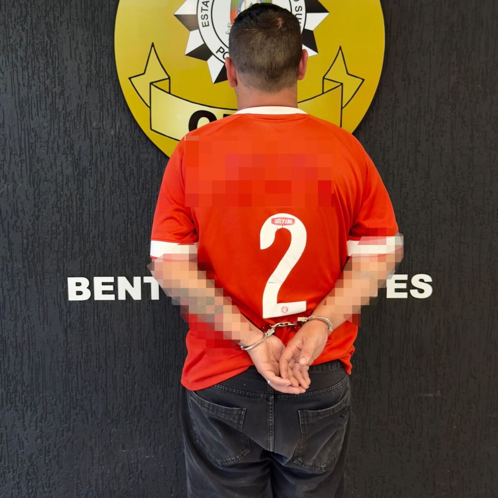 Polícia Civil prende homem por tráfico de drogas no bairro Progresso em Bento Gonçalves.