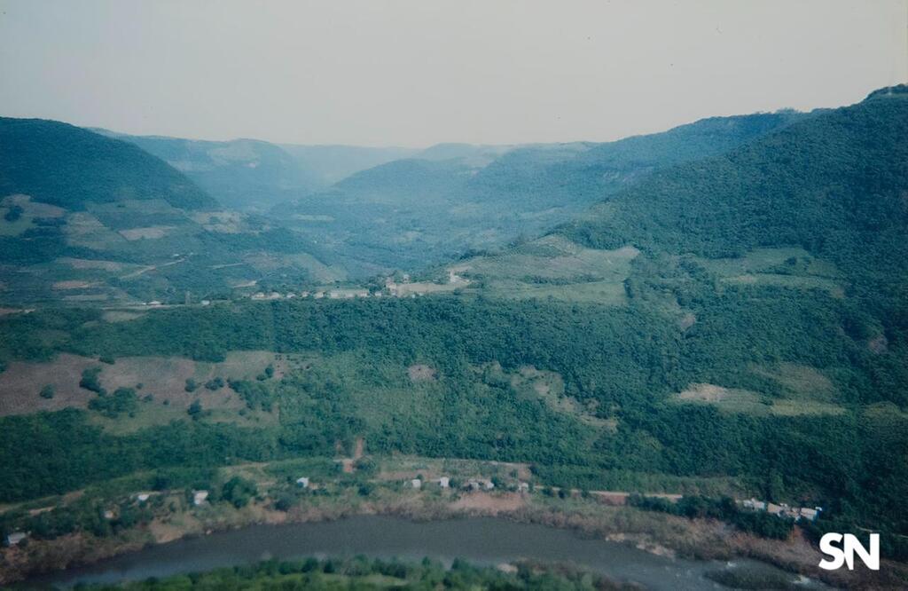 Comunidade de São Luiz das Antas, vista de Lajeadinho, Veranópolis. Acervo: Marcelo Postal.