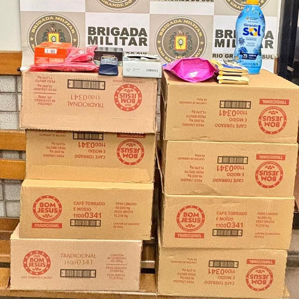 Brigada Militar prende quarteto por furto em supermercados atacadistas na Serra Gaúcha.