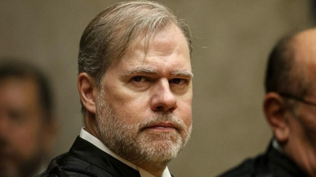 Dias Toffoli: livre e espontânea “pressão”. 