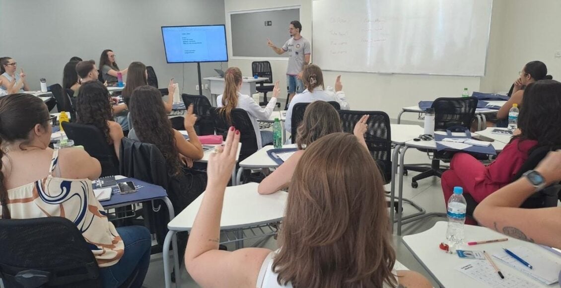 Tacchini realiza curso de Libras para funcionários