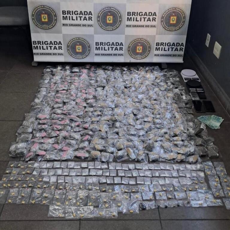 Brigada Militar prende homem por tráfico de drogas em Caxias do Sul.