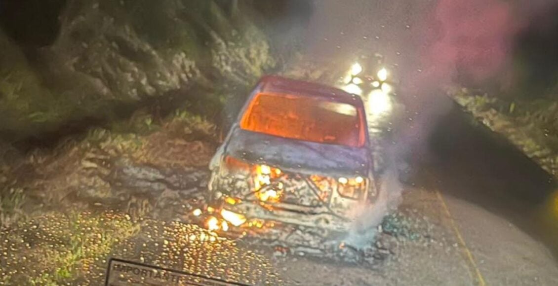 Amarok pega fogo na Linha Alcântara, em Bento Gonçalves