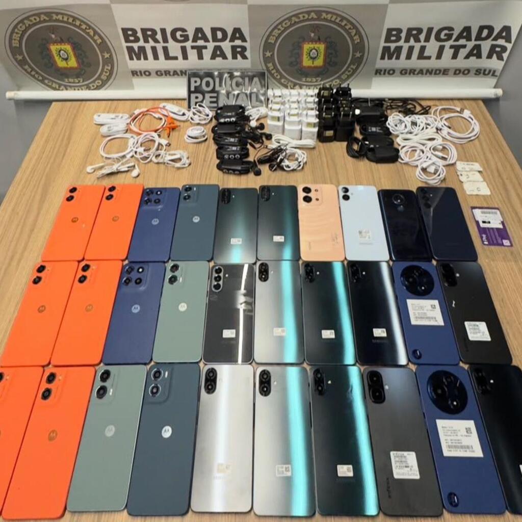 Celulares seriam arremessados para dentro da Penitenciária Estadual de Bento Gonçalves.
