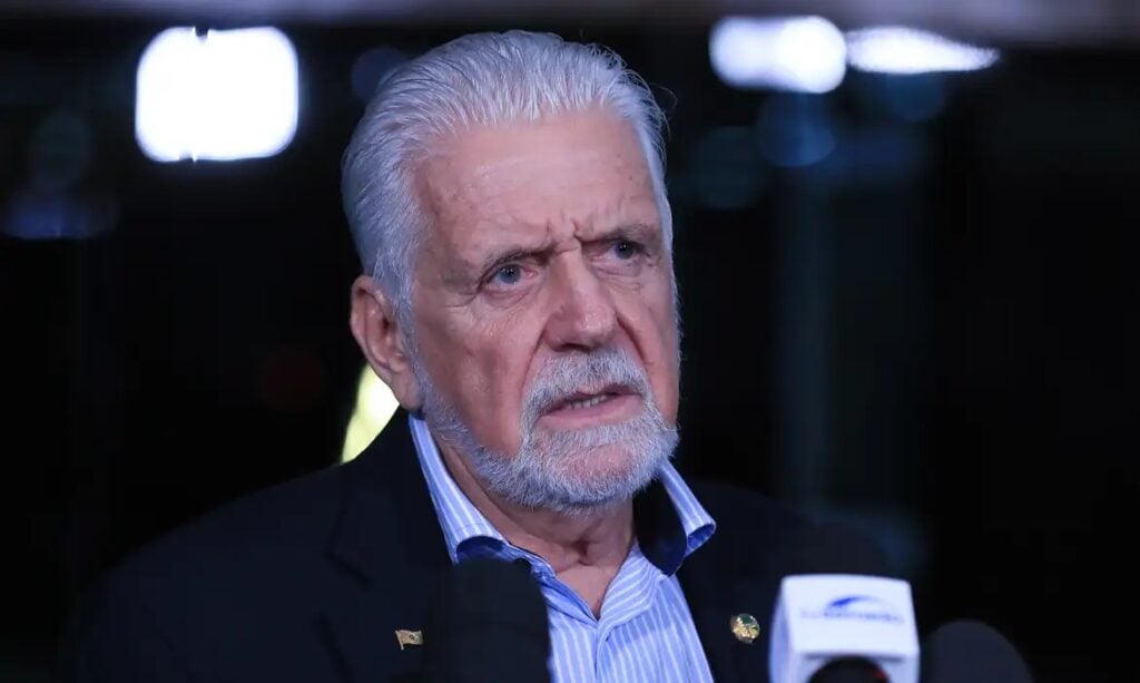 PF aponta que Jaques Wagner recebeu apartamento de R$ 2,45 milhões de ex-sócio do Banco Master.