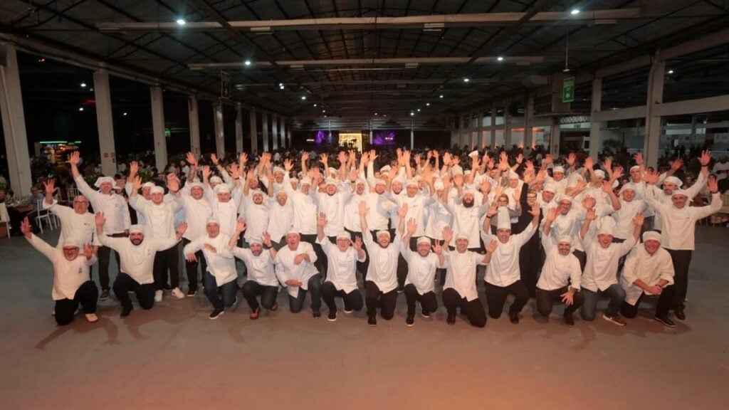 Chefs e auxiliares das 15 cozinhas celebraram o sucesso da 26ª edição do Eles na Cozinha.