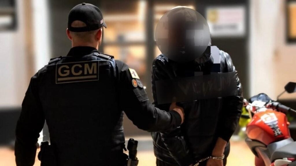 GCM prende homem por furto no bairro Cidade Alta, em Bento Gonçalves.