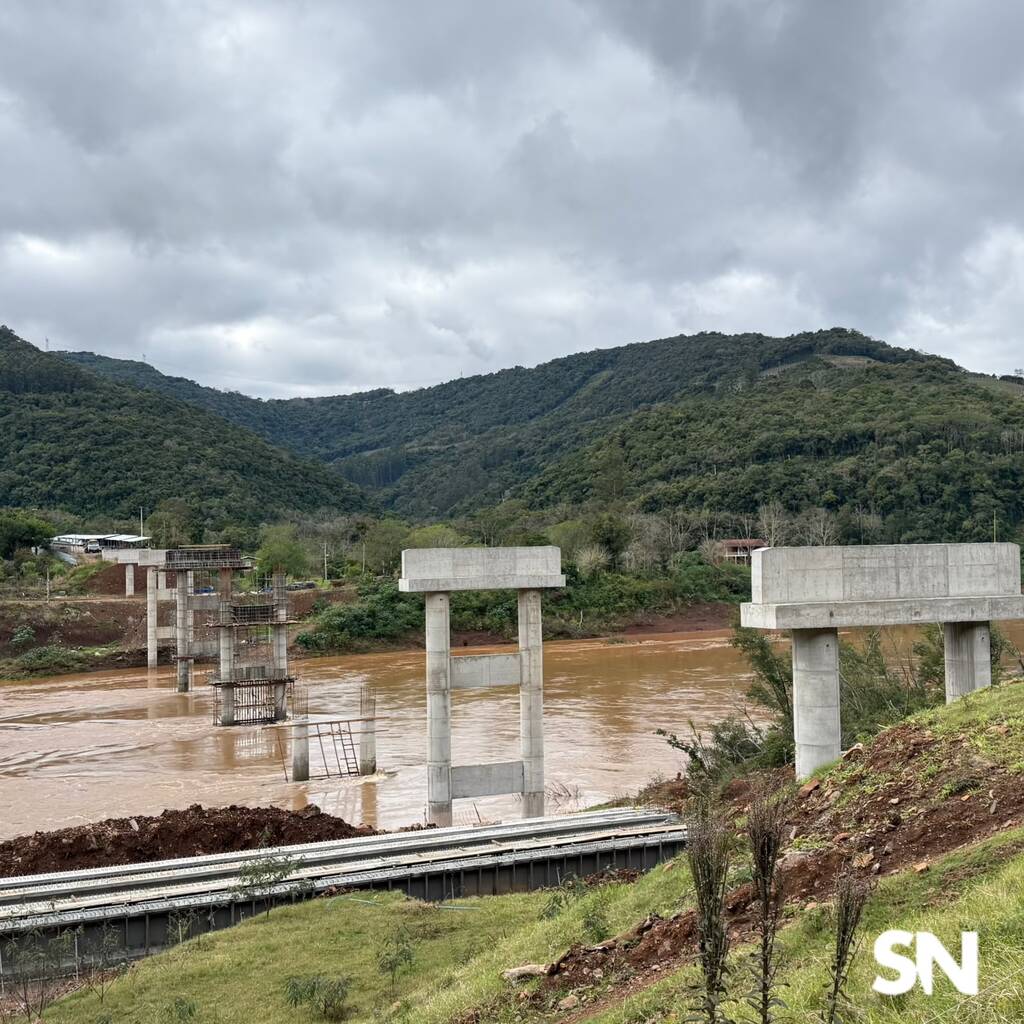 Ponte de Santa Bárbara: construção da nova estrutura começou há um ano.