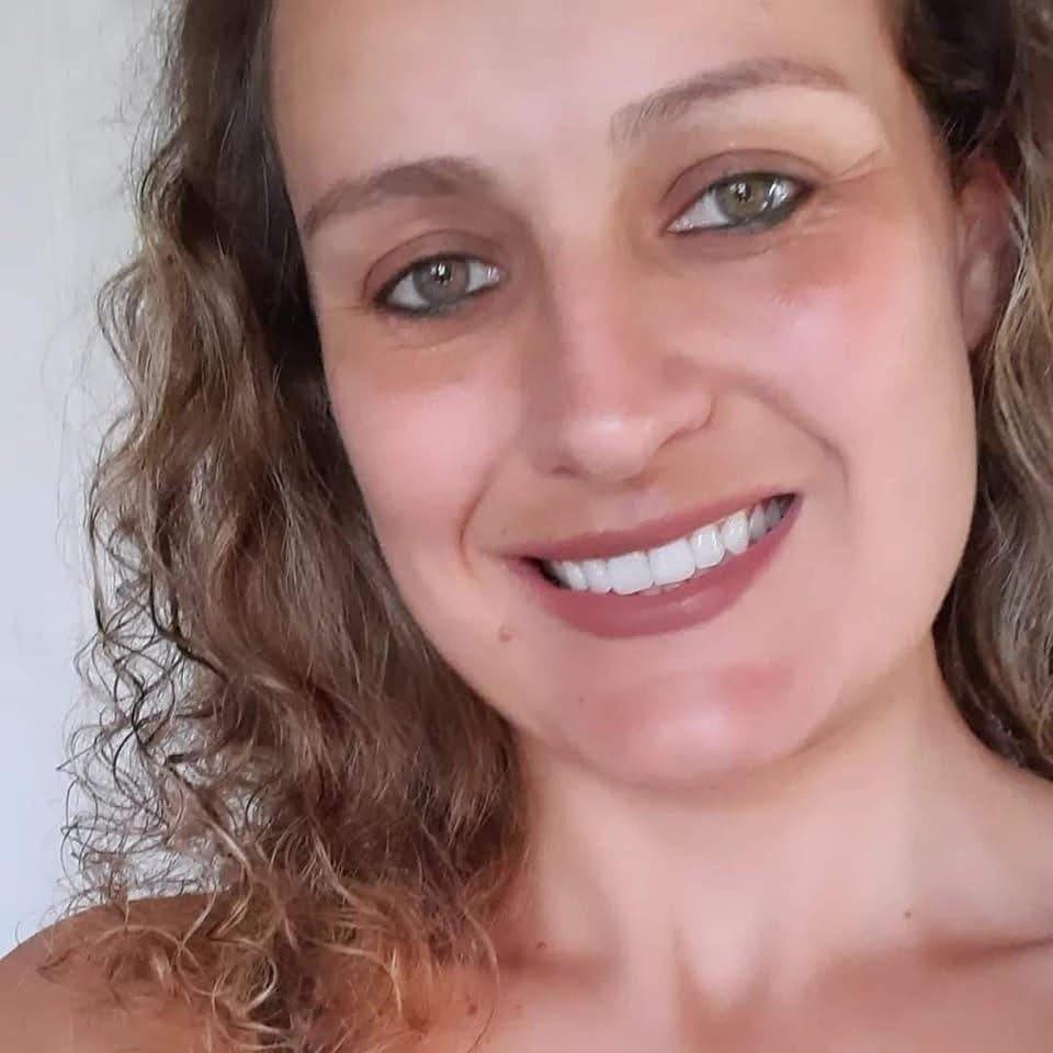 Caxiense morre após ser atingida por raio em praia de Santa Catarina.