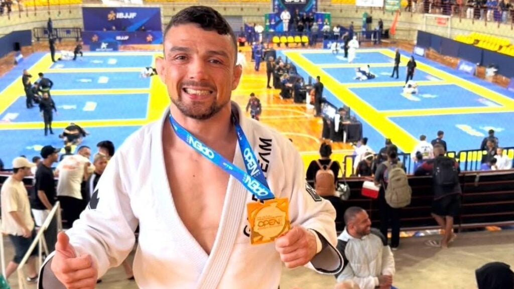 Atleta de Bento Gonçalves conquista ouro no International Open de jiu-jitsu.