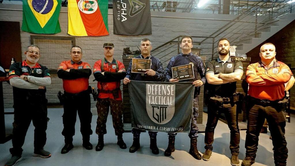 Agentes da GCM de Bento Gonçalves concluem formação de instrutores de armamento e tiro.