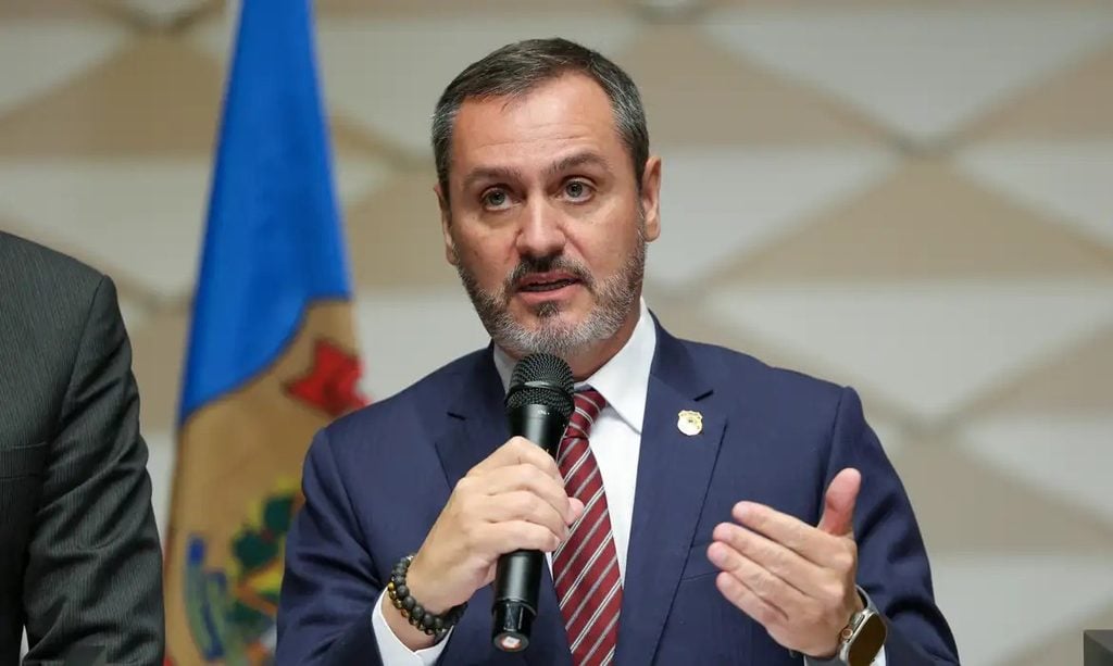 André Mendonça afasta diretor-geral da PF, Andrei Rodrigues.