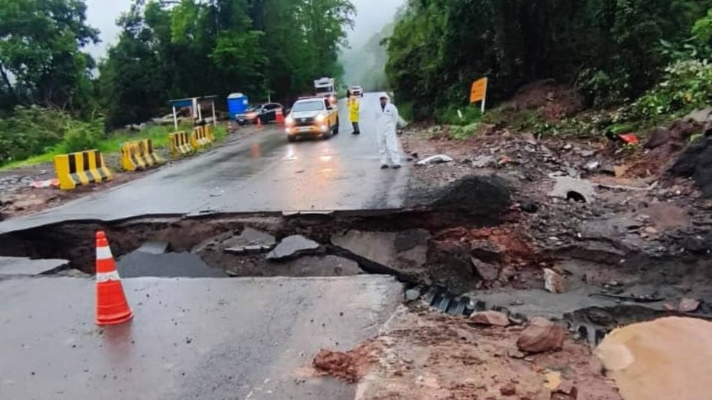 BR-470 continua bloqueada na Serra das Antas.