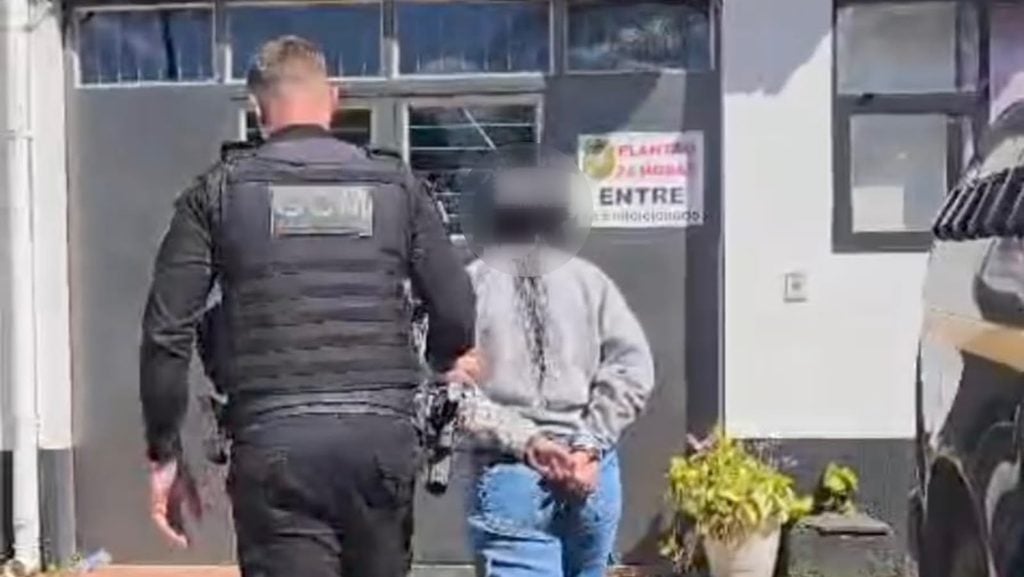 GCM prende foragida da Justiça em Bento Gonçalves.