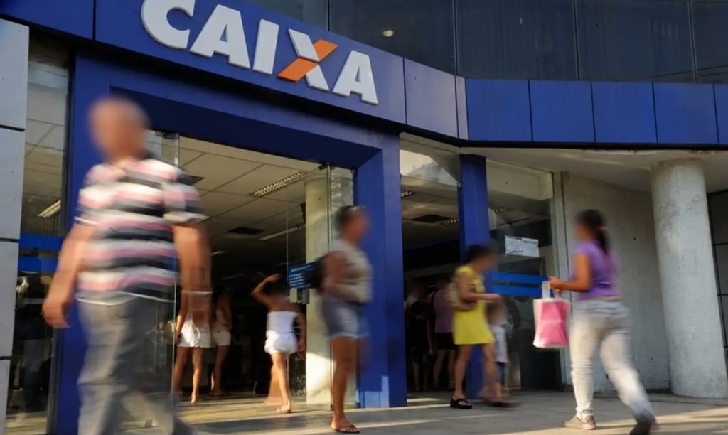 Funcionário da Caixa retirou R$ 70 mil da conta de cliente.