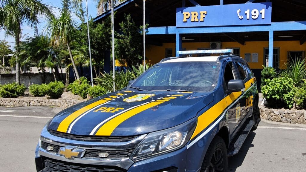 Homem tenta se passar pelo irmão em Garibaldi e acaba preso pela PRF.