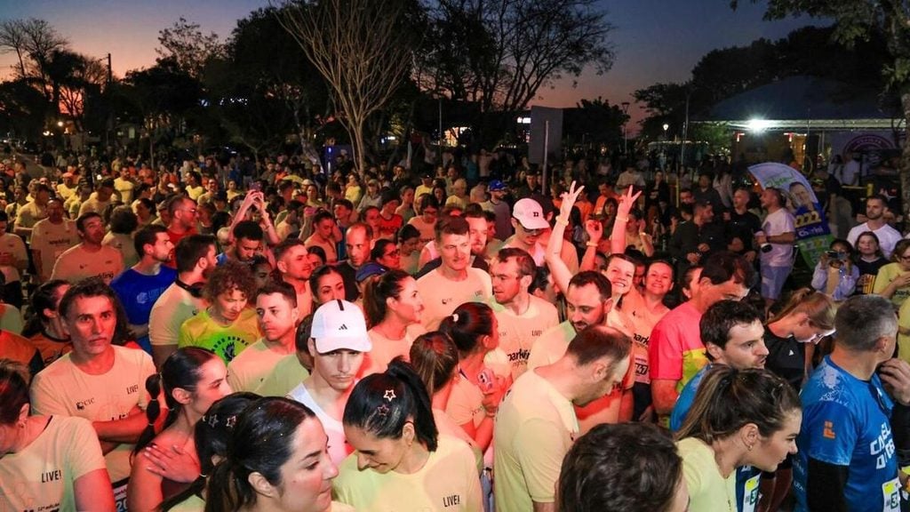 Sparkling Night Run reuniu 1,2 mil participantes em Bento Gonçalves.