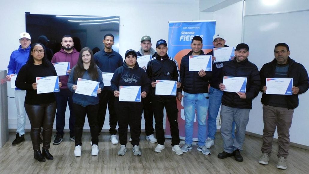 Qualifica Bento forma turma na Farina