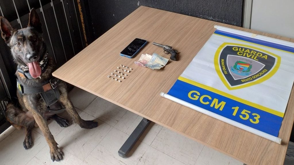 Prisão por tráfico de drogas em Bento Gonçalves.