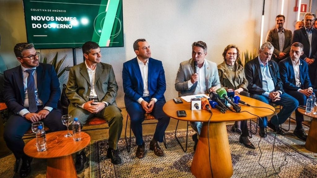 Zucco anuncia secretariado para 2027 e confirma Pasin como líder do governo.