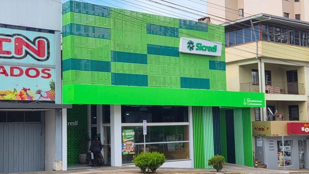 Sicredi Serrana reinaugura agência ampliada em Veranópolis.