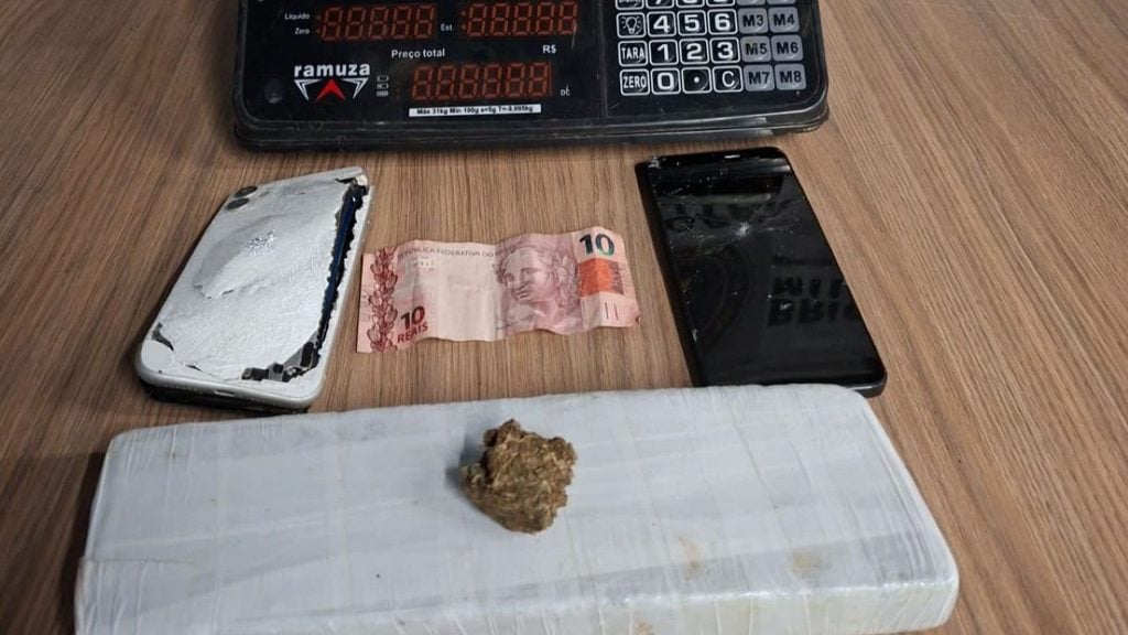 Brigada Militar prende dois homens por tráfico de drogas em Bento Gonçalves.